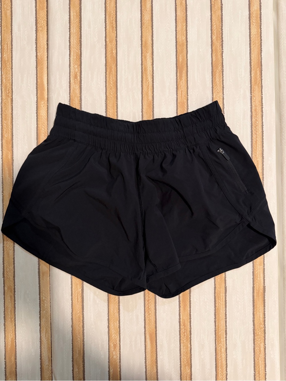 Lululemon Tracker Shorts 4” Black 8